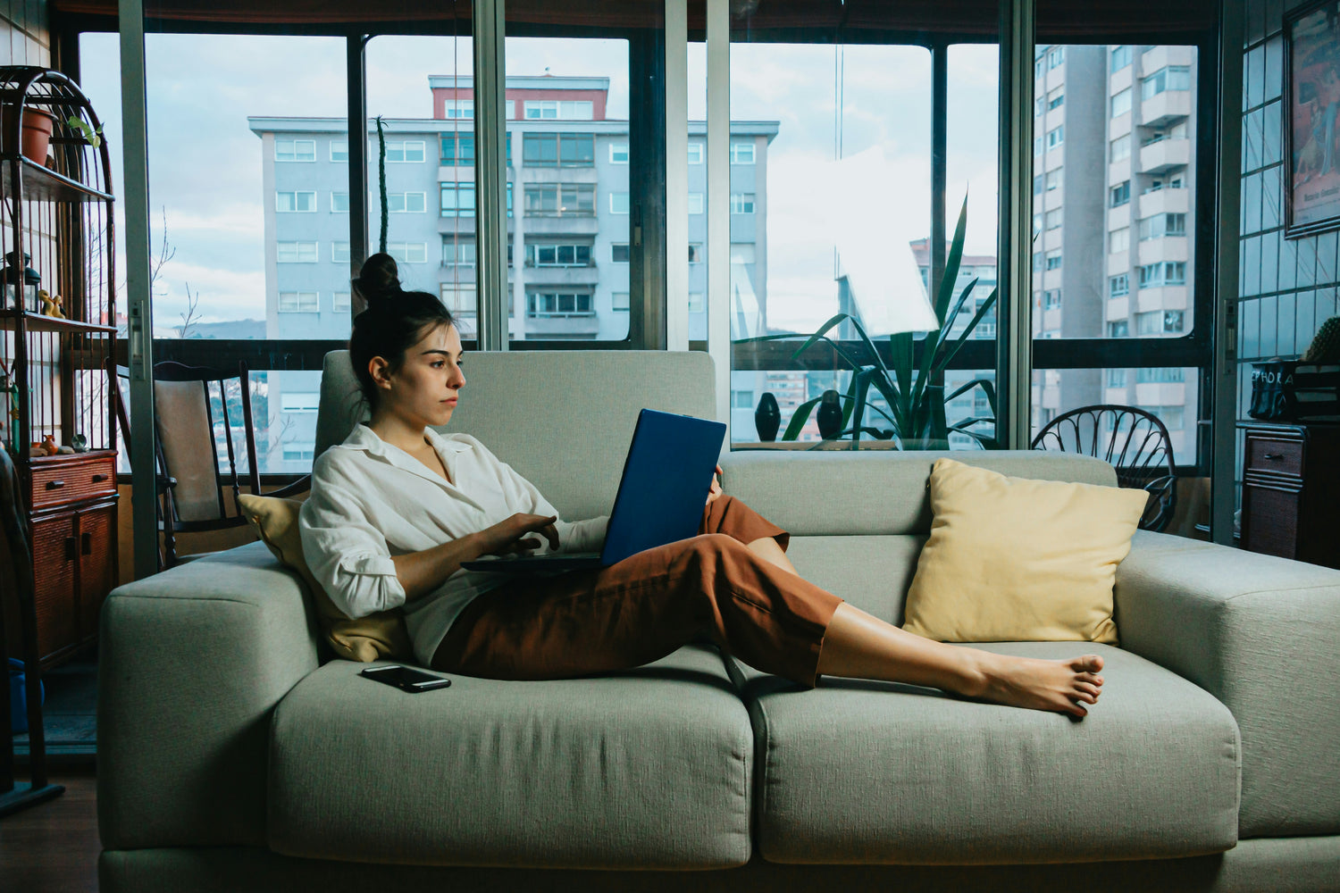 How Can I Make My Sofa Taller? Tips on Raising Your Couch With New Legs