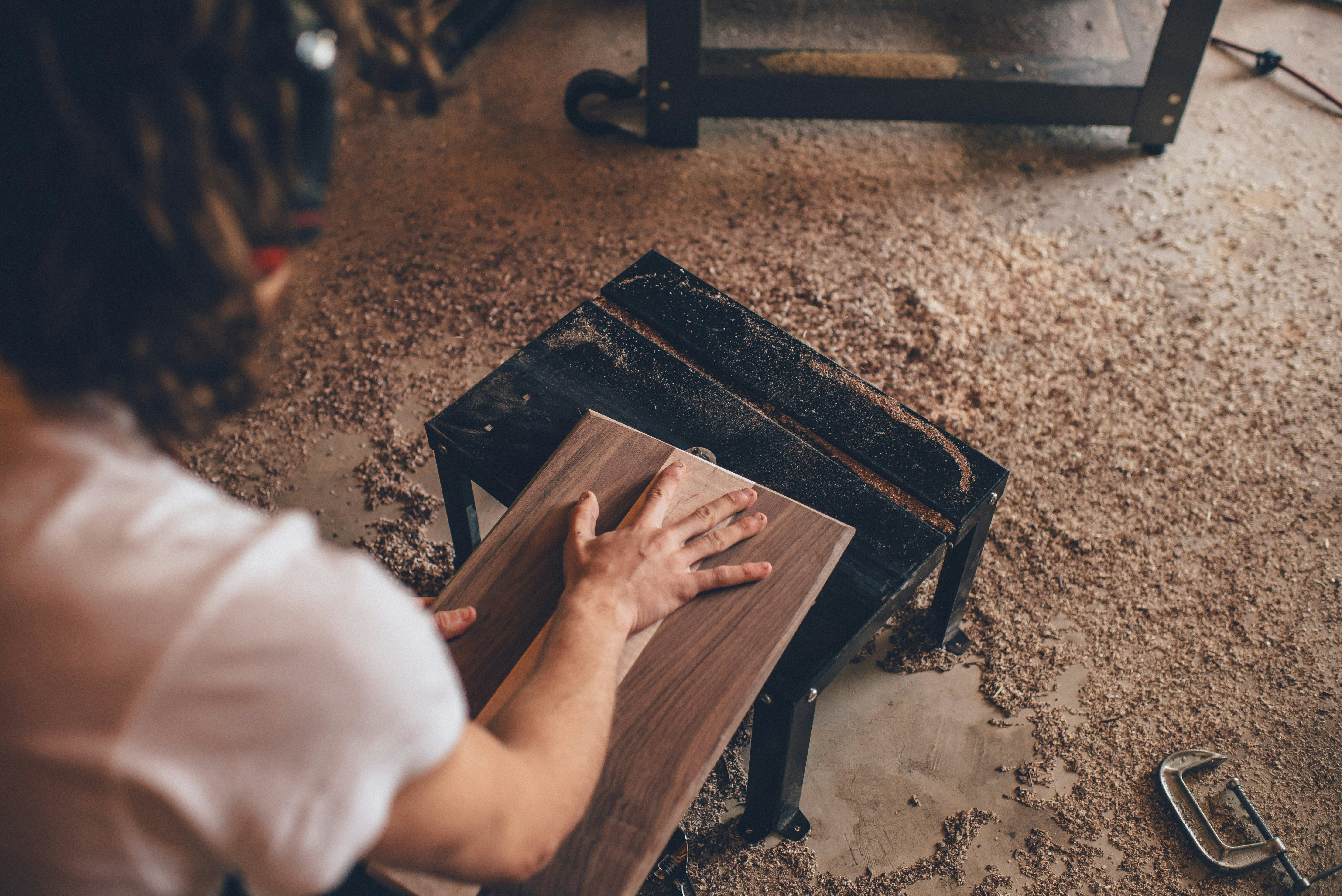 how to sand furniture legs